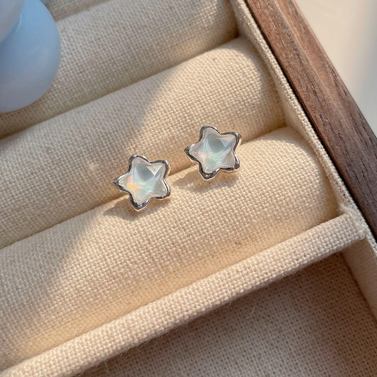 

Изысканные серьги в виде розового сердца и звезды для женщин: Универсальный дизайн серебряных игл для молодых девушек