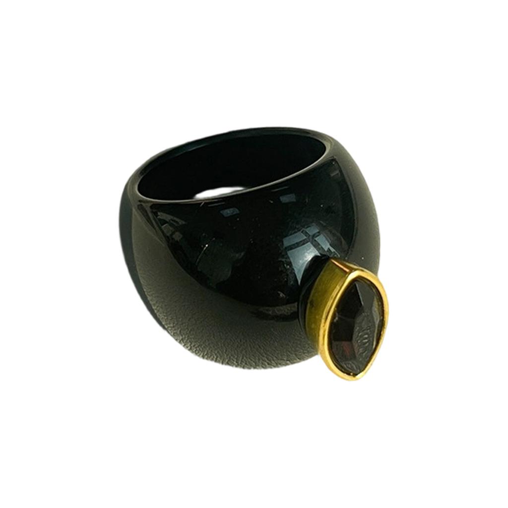 Versatile Resin Rings Adorned With Zircon Stones Ideal For Any Outfit