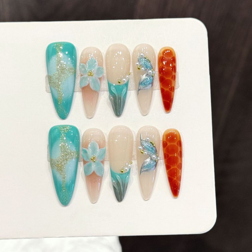 

Handmade Press On Nail Gentle Ice Blue Contrast Color Hand-painted 3D Carved Flower Pearl Stiletto Pointed Fake Nail Patch Artificial Nail Reusable XS