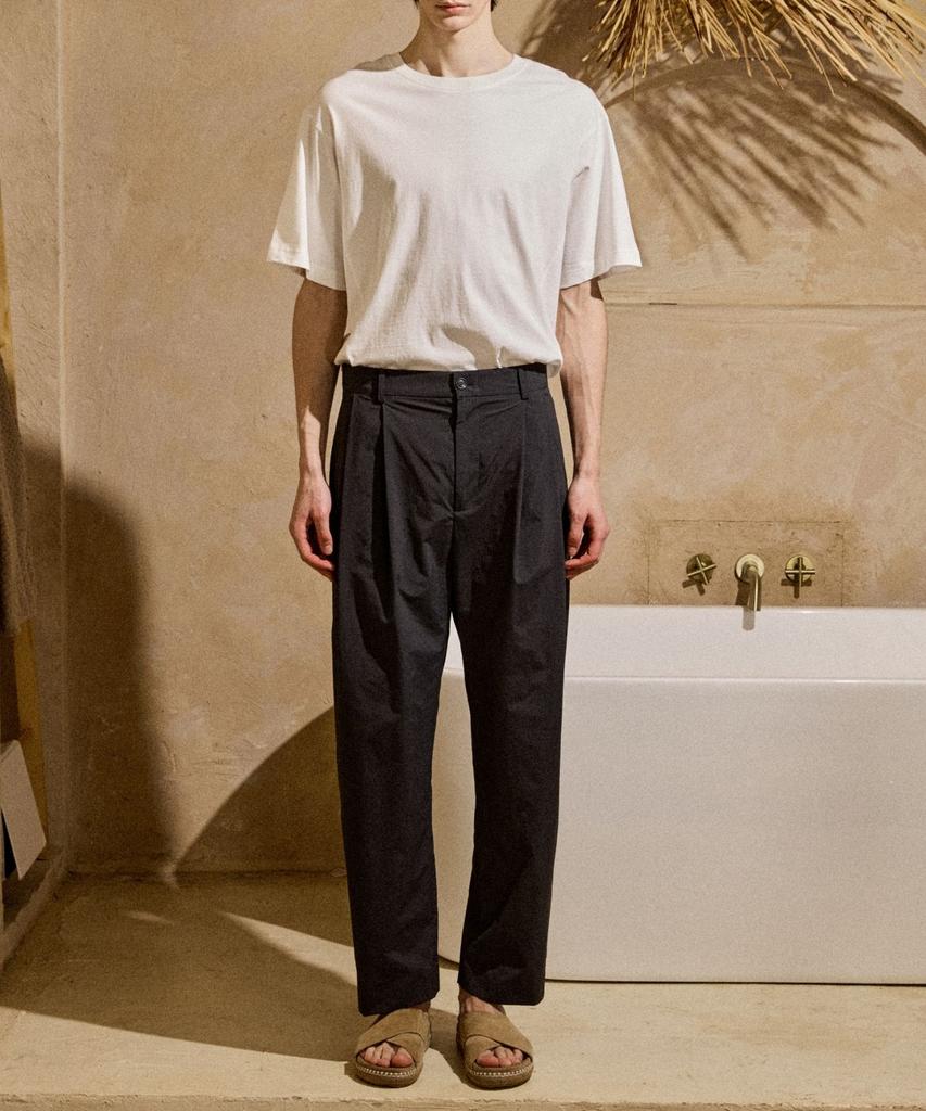 PADO SEOUL Double-Pleated Relaxed Wide Pants Deep Charcoal