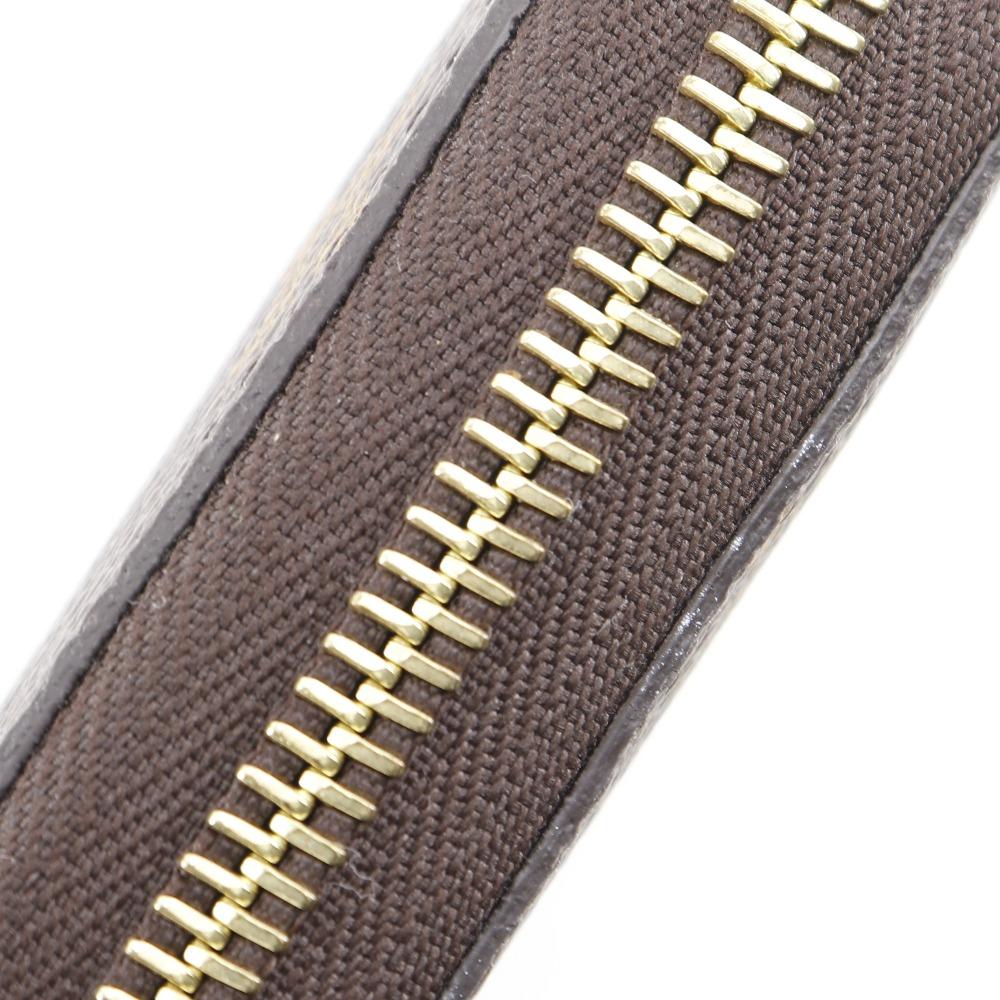 LOUIS VUITTON Zippy wallet Purse M42616 Brown Monogram canvas unisex Used