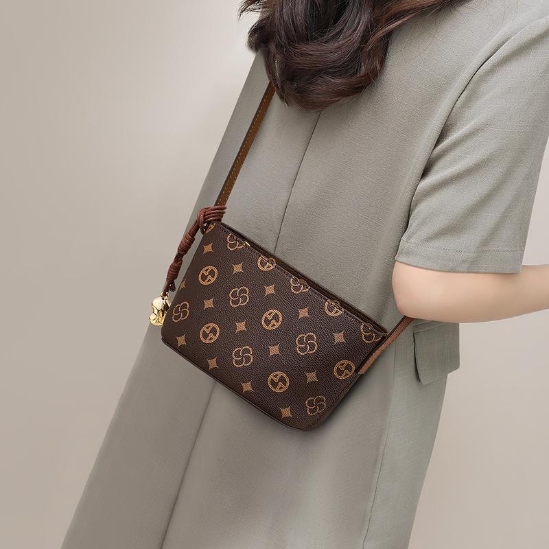 

Bag Women S Bag Autumn And Winter Shoulder Bag Crossbody Bag High Sense Fashion Versatile Casual Mobile Phone Bag темно-коричневого кольору