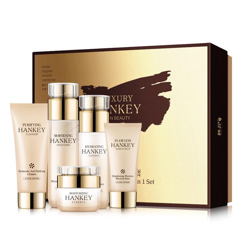 Han Ji Luxury Hydrating Skincare Set: Gold-Infused Toner, Lotion, Essence, Face Cream for Tender Skin.