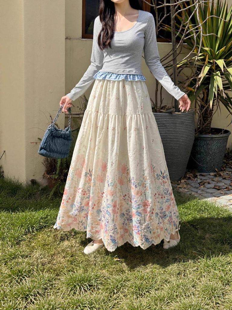 High-Waisted Floral Embroidery A-line Mid-Length Skirt