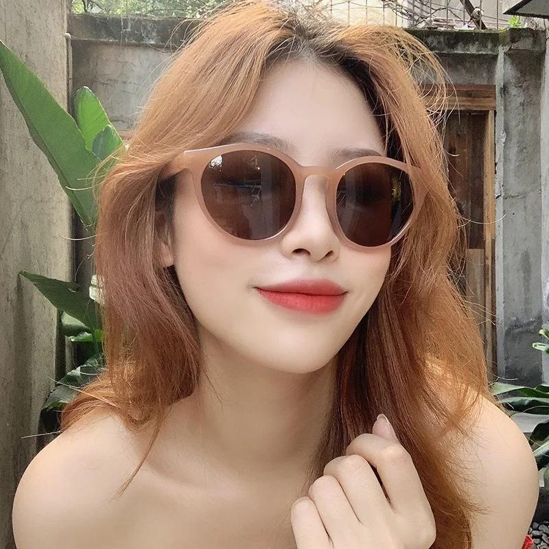 New Vintage Sunglasses for Women Fashion Trendy Small Round Frame Driving Eyewear Mocha Colored Sunglass