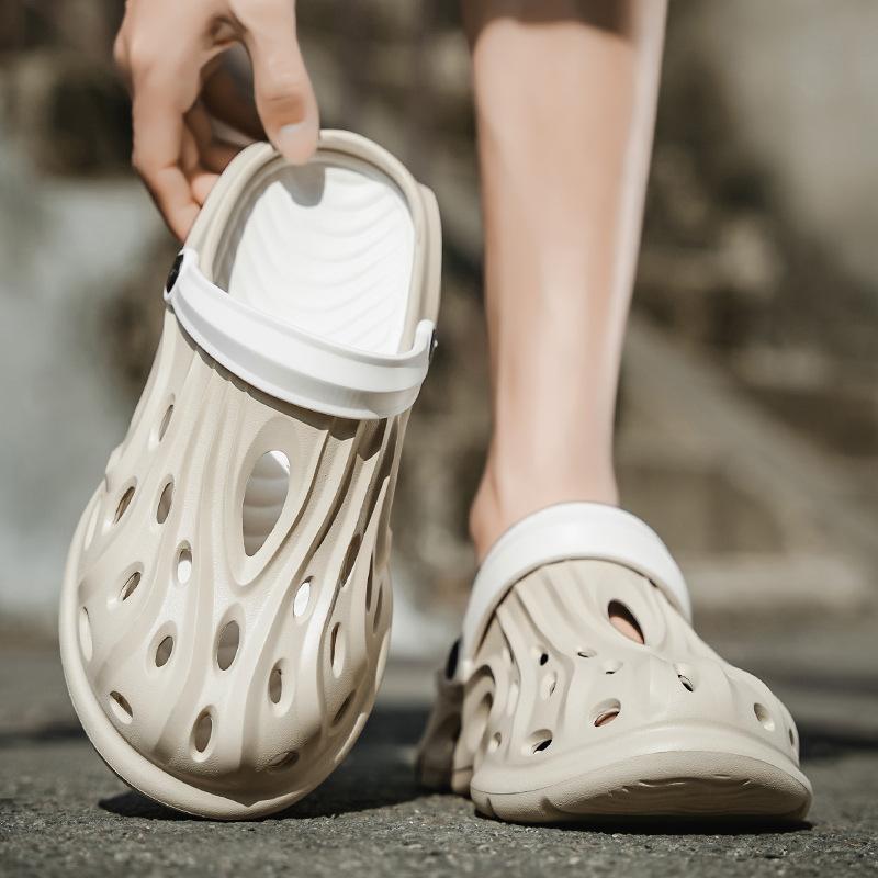 Men's New Comfortable and Trendy Fashion Daily Casual Round Head Color Matching Hole Shoes Breathable Bag Head Men's Hole Shoes