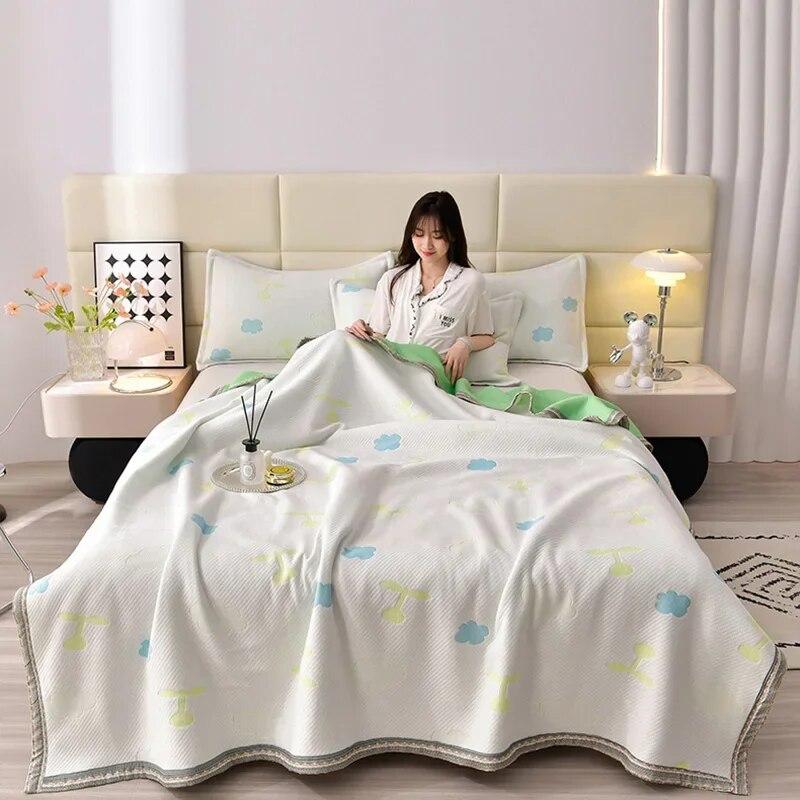 Vysoce kvalitní vyšívaná letní chladivá deka Vysoká pletená bavlna Queen Quilt Prošívaná Tenká přikrývka z pelyňového vlákna Cool