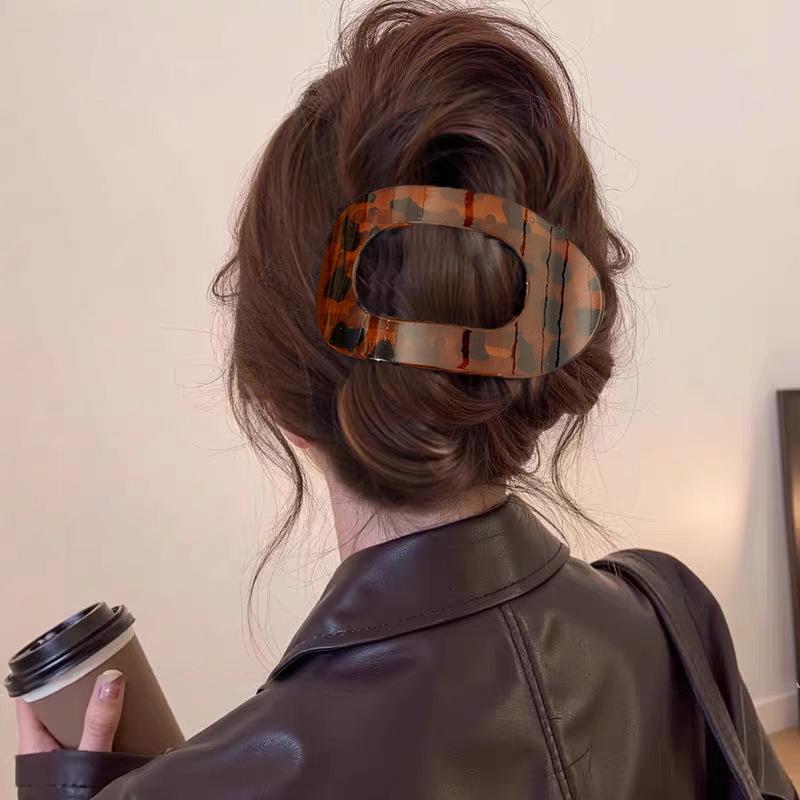 Francouzská retro perlová twist sponka do vlasů—Elegantní jednoslovný styl pro ženy