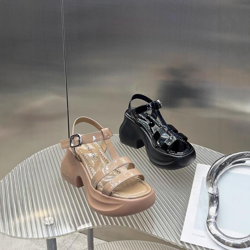 Fashion Open Toe 2025 Sandals Clogs Wedge Increasing Height Female Shoe Muffins Shoe Peep New Platform Gladiator Fashion Girls Summer Th