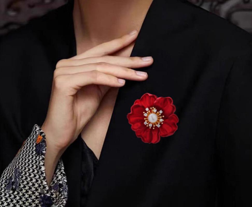 Fashion Red Flower Brooch for Women Female Jewelry Party Wedding Office Decoration Coat Scarf Lapel Pins Gifts