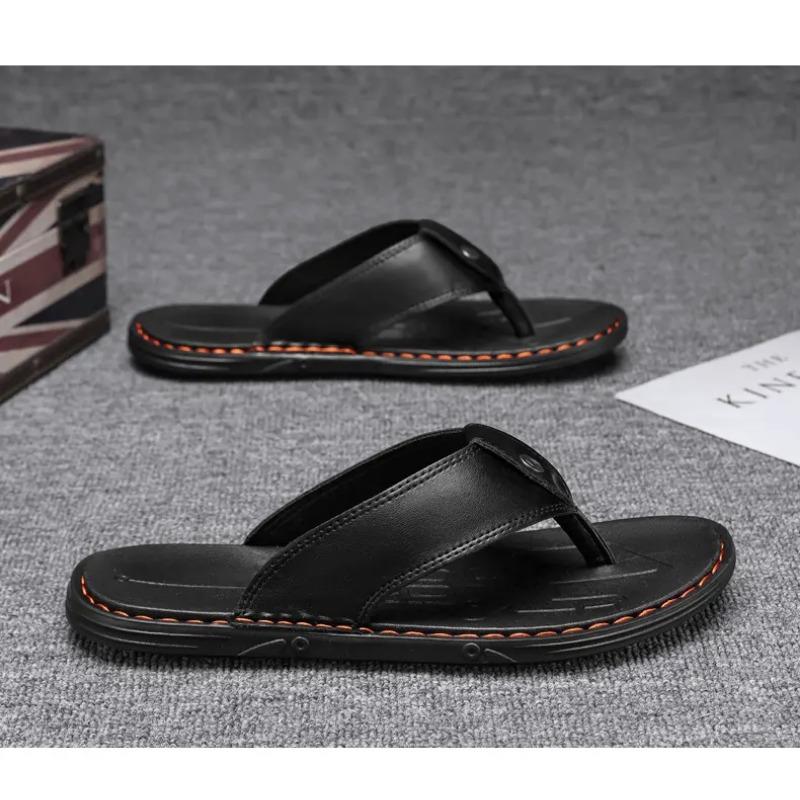 Handmade Leather Slippers Summer Fashion Men Flip Flops Outdoor Slippers Breathable Comfortable Men Flip-Flops Holiday Non Slip