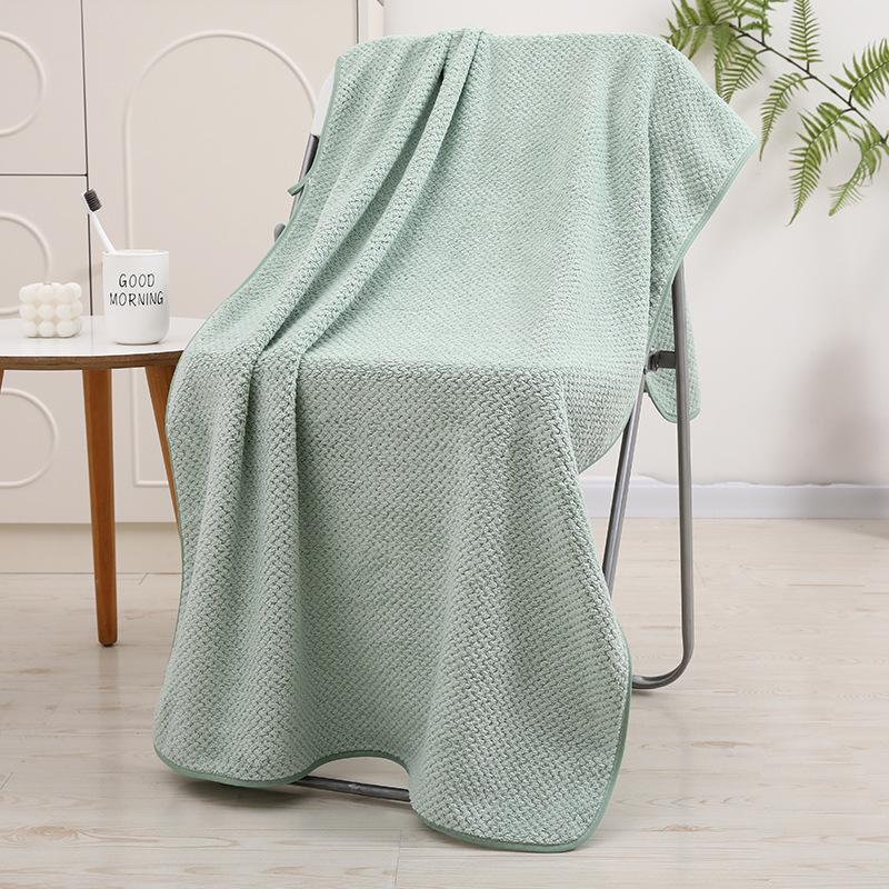 Quick-Dry Coral Fleece Bath Towel - Soft, Absorbent, Thickened for Home & Beach