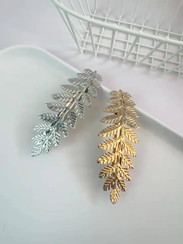 Alloy Leaf Hair Clips, Minimalist Sweet Style Spring Hairpins,Fashionable Hair Accessories for Daily Wear and Casual Gatherings