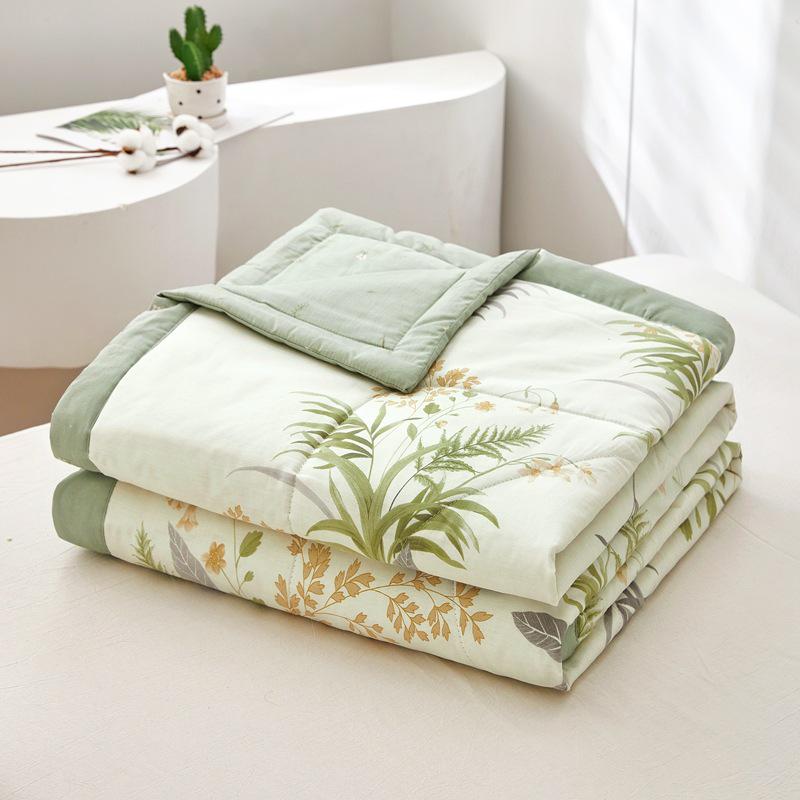 Summer Cool Cotton Quilt: Lightweight, Printed, for Double or Single Bedding