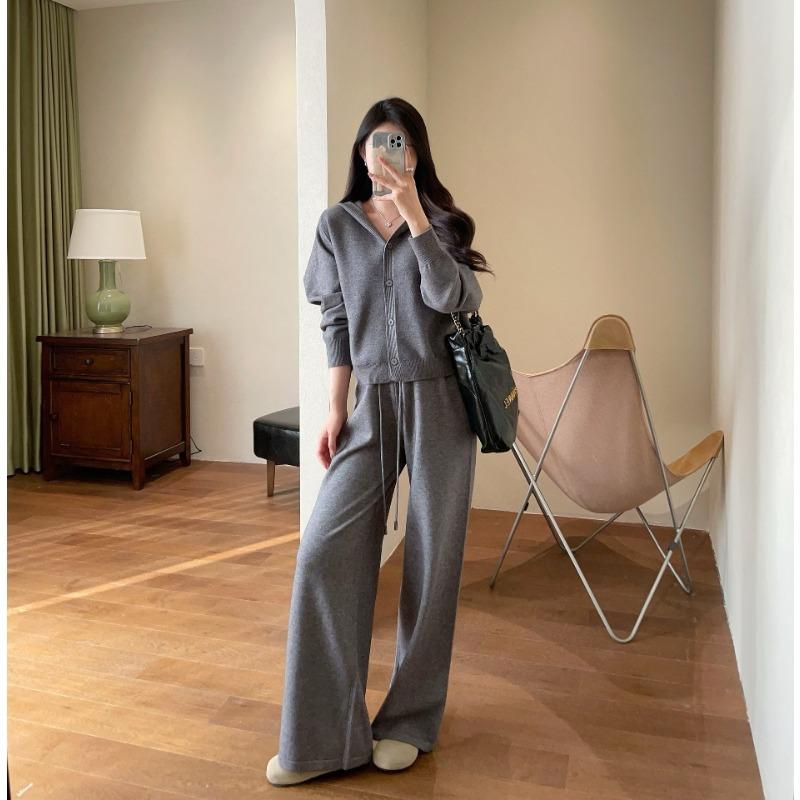 

Спортивный трикотажный костюм большого размера в повседневном стиле, женский осенне-зимний новый кардиган с капюшоном, брюки клеш, женский комплект из двух предметов one size fits all серый