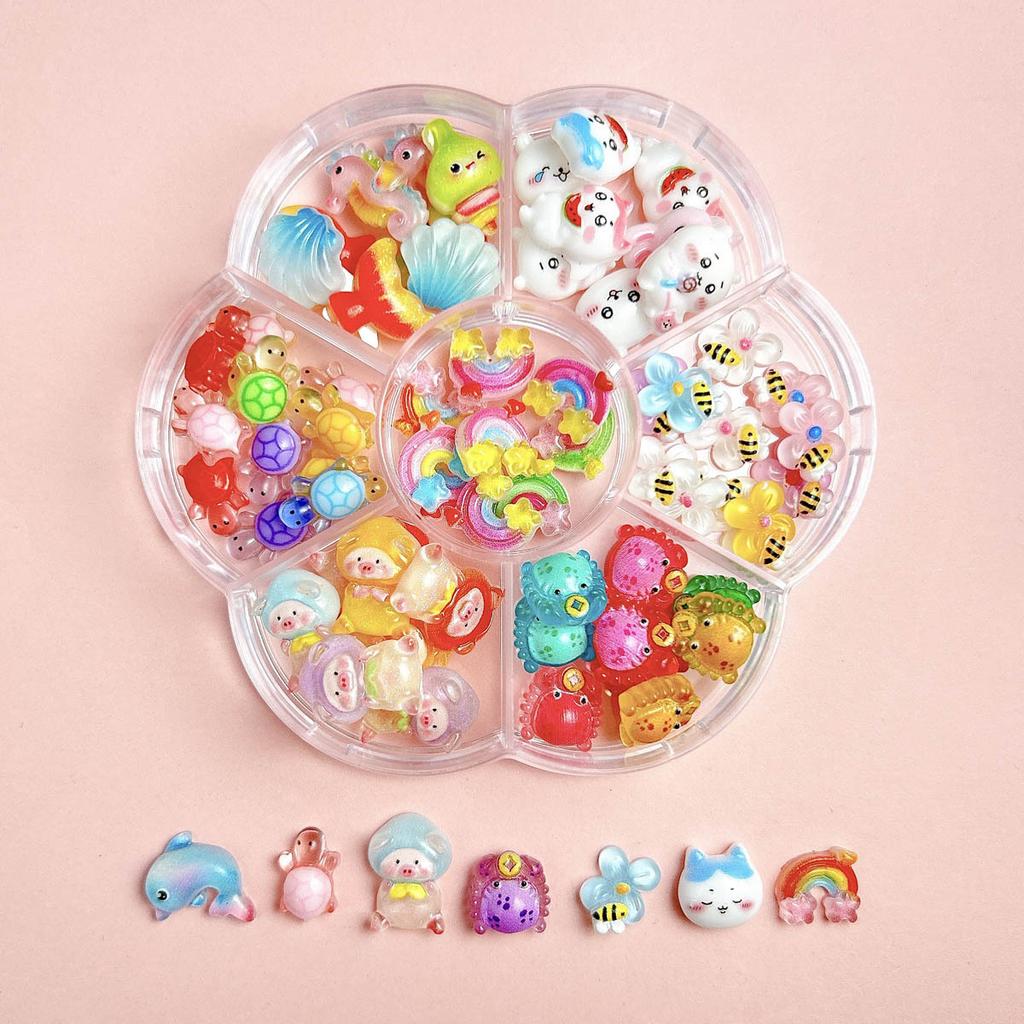 1Box Mixed Cute Simulated Dessert Candy Butterfly Nail Art Decorations 3D Resin Cartoon Cat Fish Bear Nail Charms Supplies