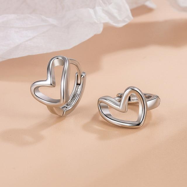 

ANENJERY Нерегулярні порожнисті сережки-кільця з стрічкою Мебіуса в формі серця для жінок, ювелірні вироби з пряжкою для вух у французькому стилі.