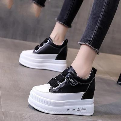 Mode Nieuwe damesschoenen voegen comfort en ademend lichtgewicht casual modellen antislip slijtvaste sneakers design feministische schoenen