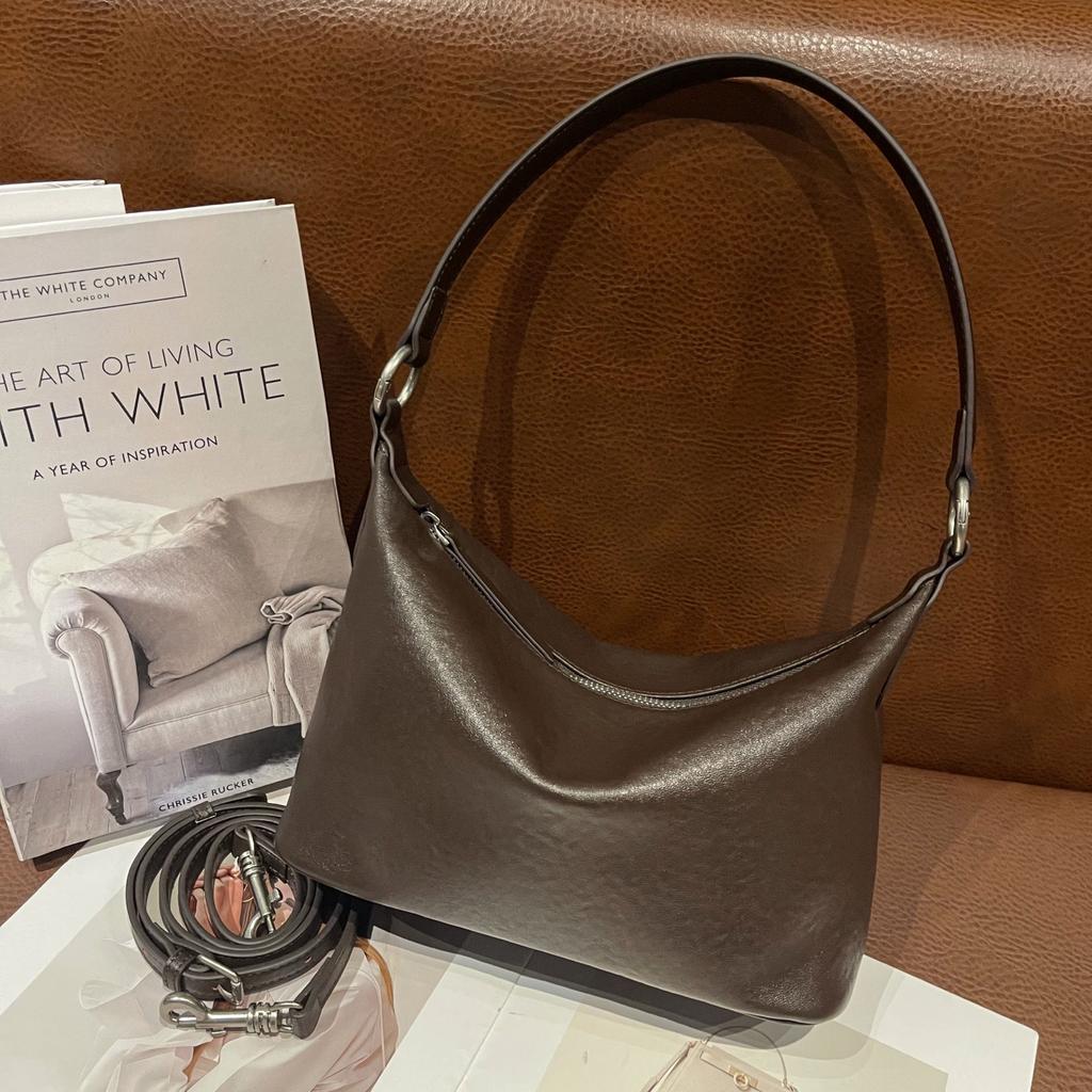 2025 First-layer Vegetable Tanned Cowhide Retro Underarm Classic Hobo Bag Spring and Summer Versatile Shoulder Messenger Bag Bag