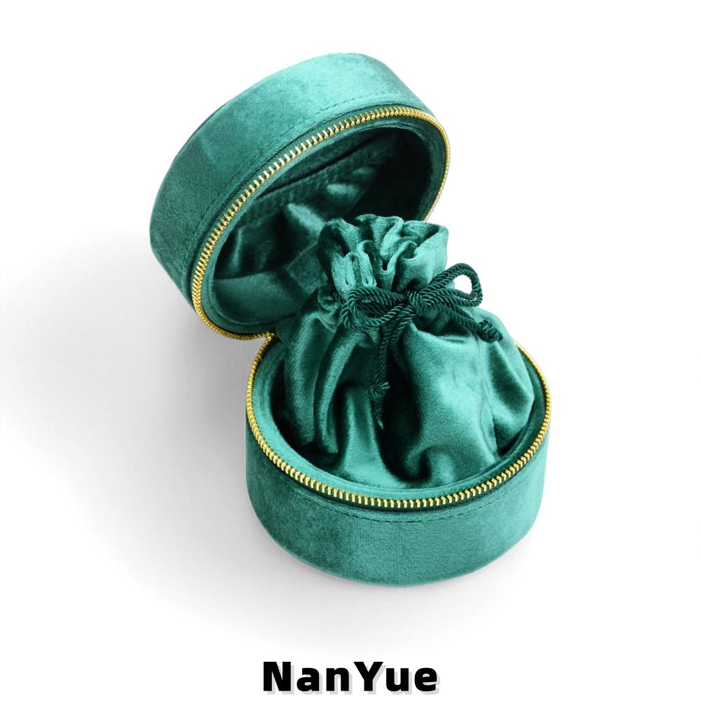 New Round Zipper Luxury Velvet Jewelry Box with Drawstring Pouch Portable Ring Earrings Necklace Jewelry Storage Box Custom Logo