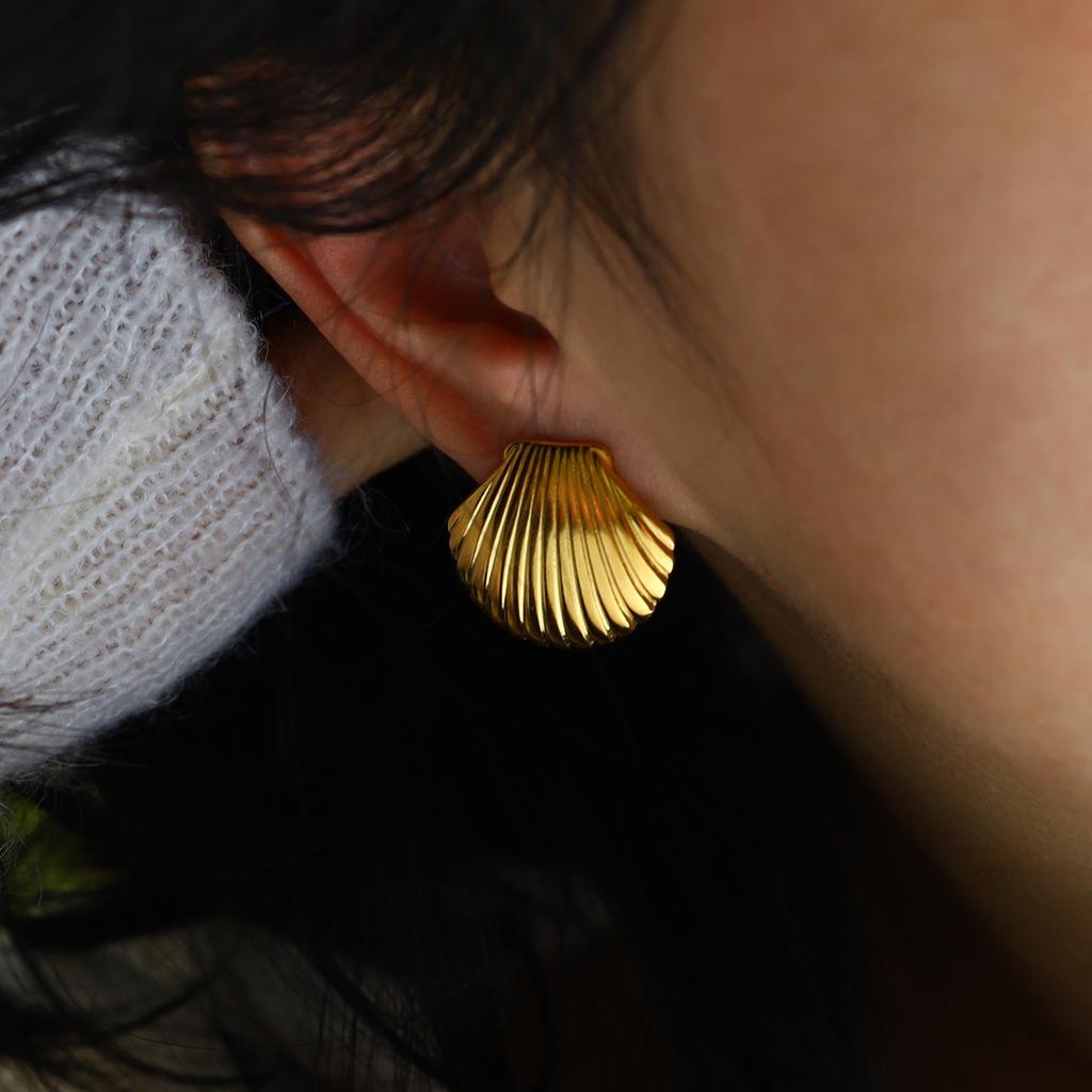 Stainless Steel Big Shell Stud Earrings for Women Cute Geometric Gold Plated Earrings Summer Beach Jewelry Gift