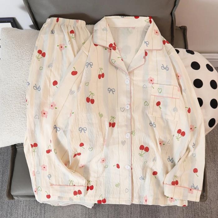 

Green Animal World Print Women Sleepwear Long Sleeve V Neck Top & Elastic Waist Pants Pajamas Set Autumn Casual L