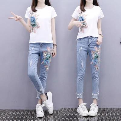 Damen Sommer Personalisierter Set Design Stickerei Kurzarm T-Shirt + Kleine Füße Loch Brechende Jeans Zweiteiliges Set