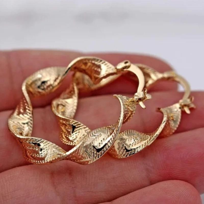 1 Pair Crooked Sculpture Hollow Big Hoop Earrings Womens Accessory Wedding Decoration Earrings