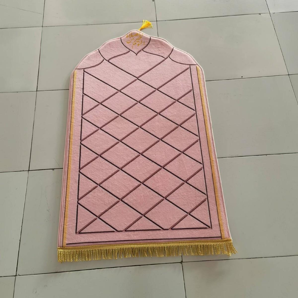 

Flannel Prayer Mat For Muslim Ramadan Worship Kneel Blanket Embossing Floor Carpets Anti Slip Travel Soft Adults Kids Prayer Rug Kid size 50x90cm рожевий