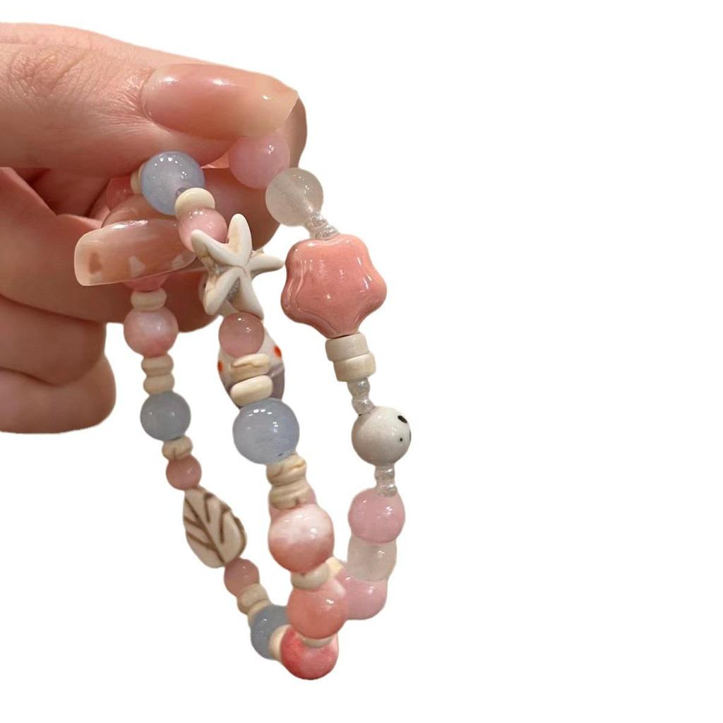 Trendy korálkový náramek: Letní styl pro šik ženy a ideální dárek pro přítelkyně