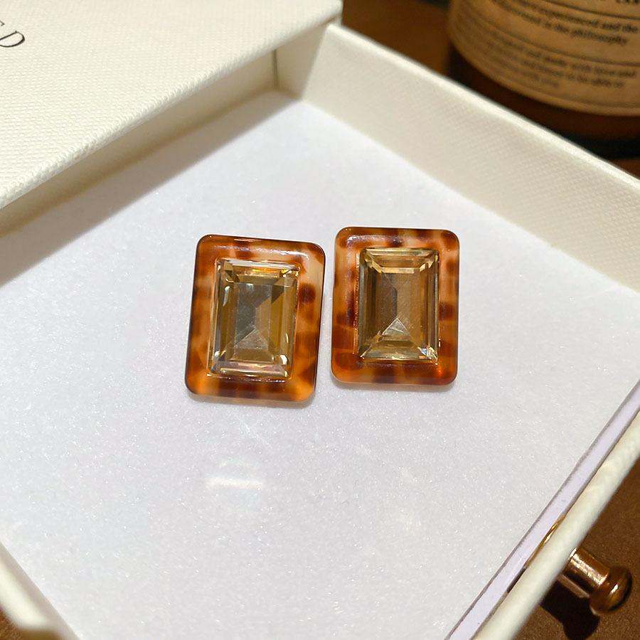 Silver Needle Coffee Wood Water Drop Pendant Earrings Light Luxury Premium Earrings European and American Retro Fashion Earrings