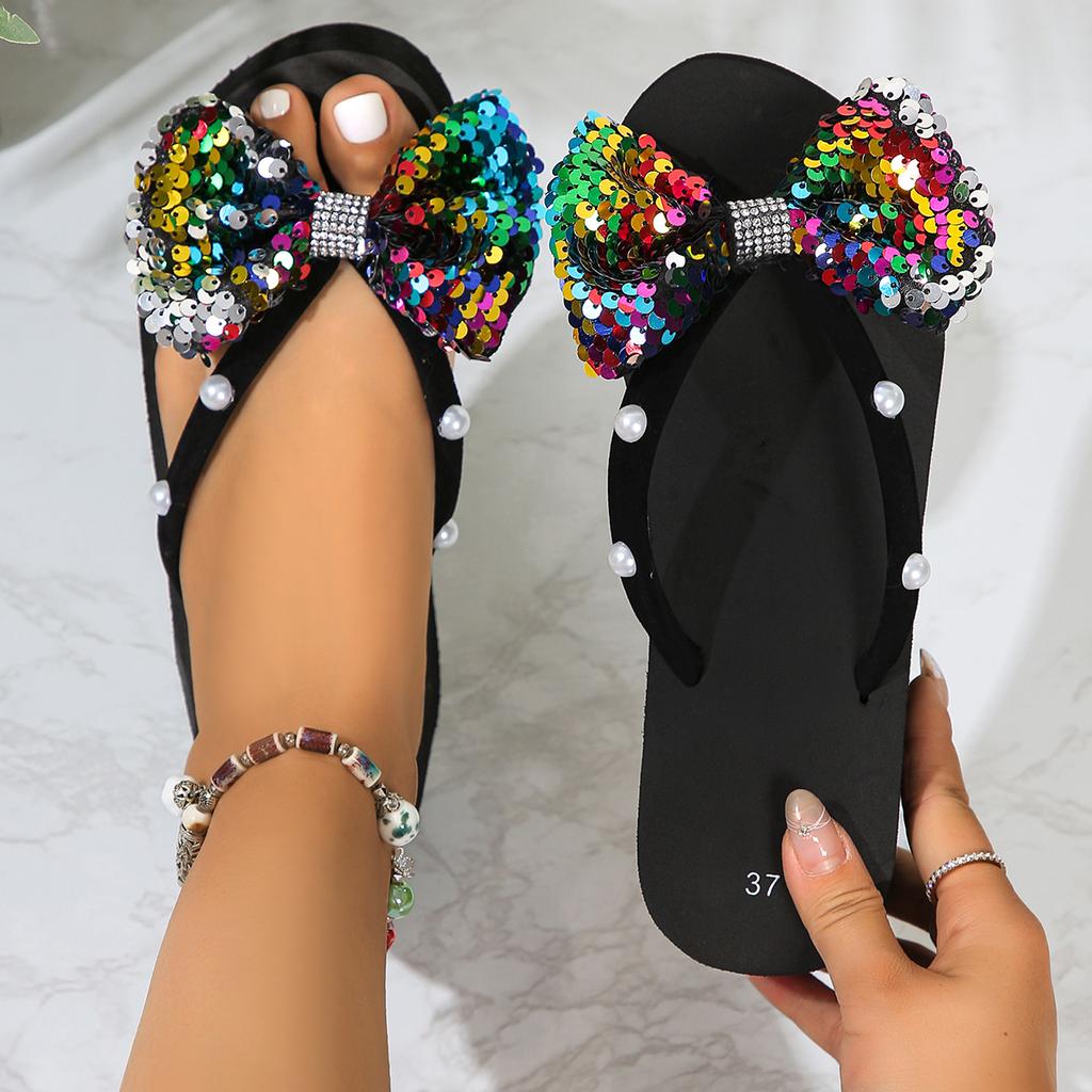 Modne japonki damskie klapki na platformie 2025 nowe letnie kapcie łazienkowe buty plażowe na zewnątrz modne plażowe lekkie sandały wsuwane damskie