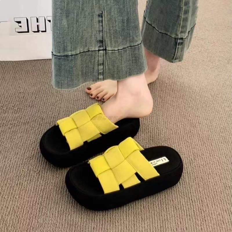 

New casual platform sandals women s summer wear fashion and high sense going out beach slippers 35