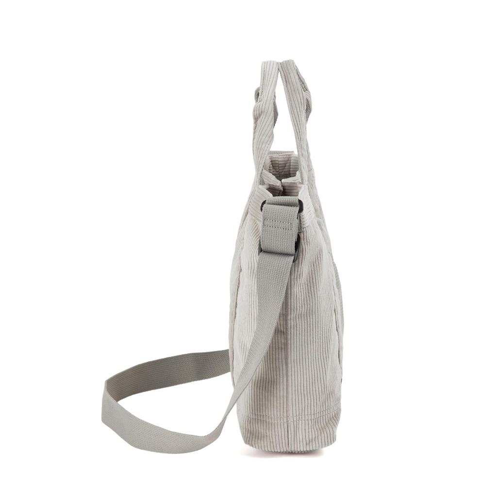 Torba typu Tote Champion, Prosta, Mieści format A4