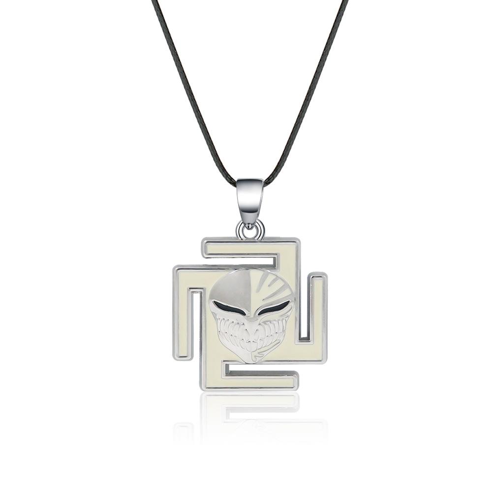 Anime BLEACH Kurosaki Ichigo False Mask Cosplay Necklace Keychain Grimmjow Necklace Cosplay Accessories Man Woman Jewelry Gifts