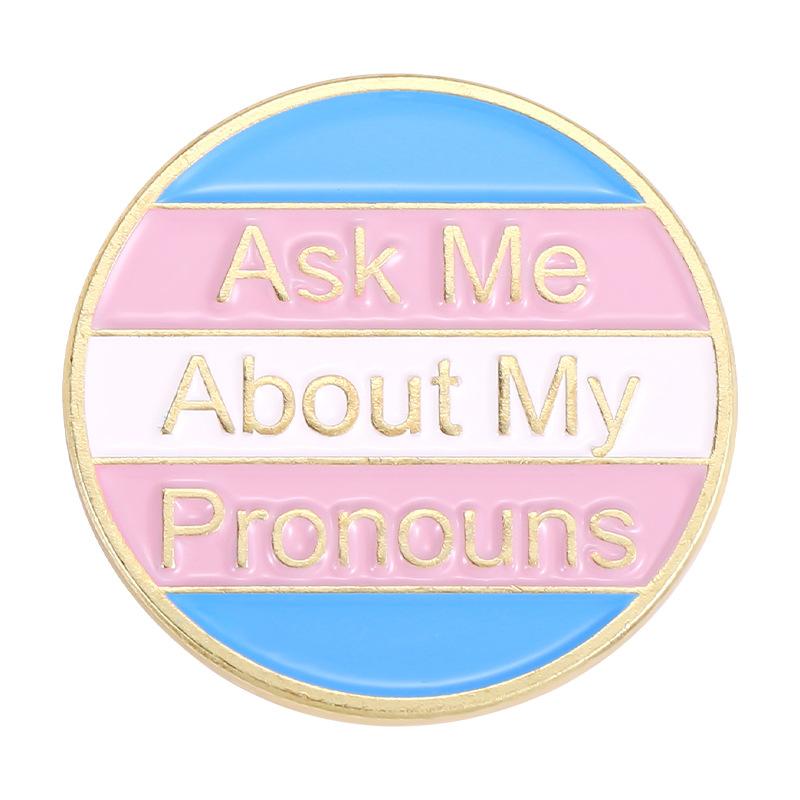 

Alloy Unique Letter Brooch For Fashionable Bags And Clothing Eyecatching Accessory XZ7046