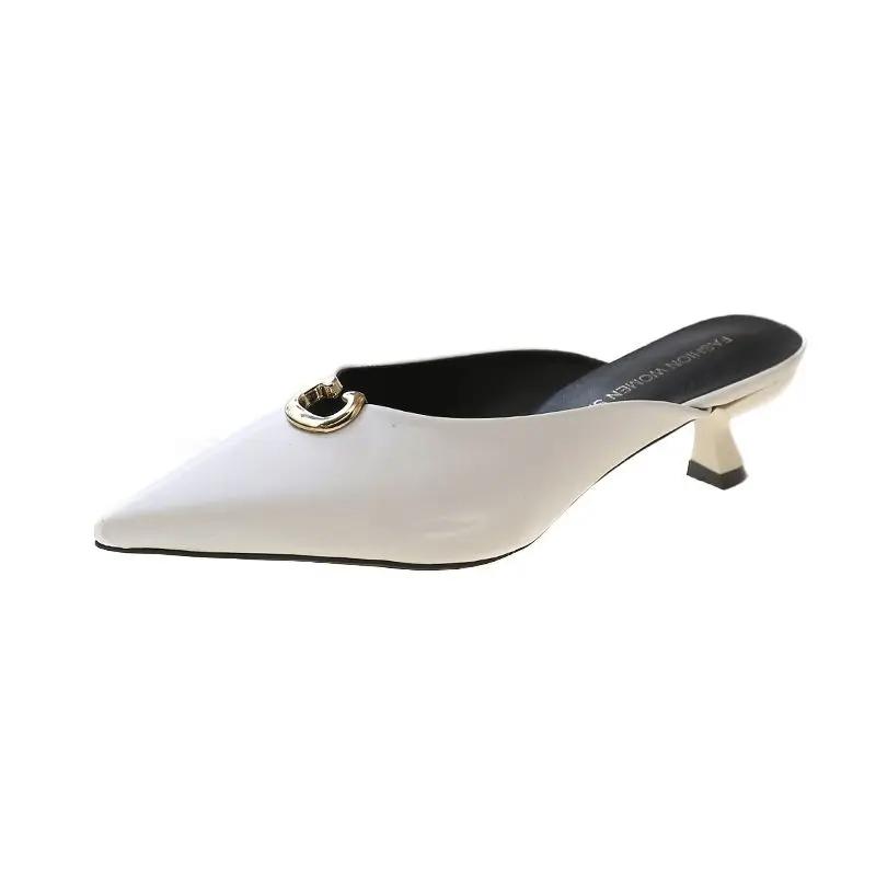 Women's Slippers and Ladies Sandals Pointed Toe Shoes Outside Slides Elegant Fashionable Wholesale Casual New Collection Fashion