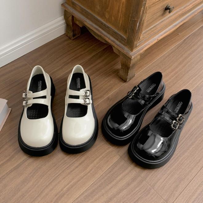 Daily commute British style with skirt platform small leather shoes women's 2025 new spring versatile Mary Jane single shoes