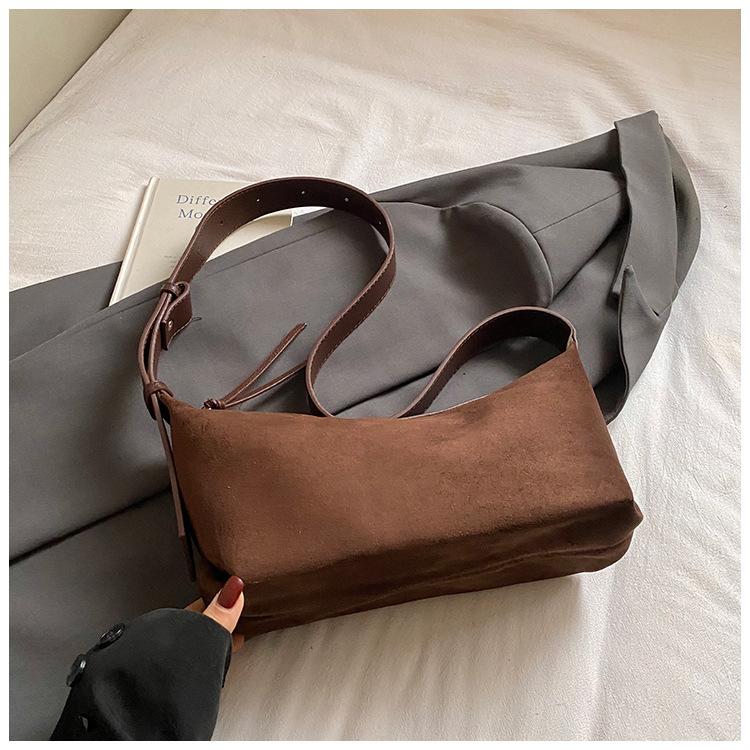 Underarm Bag Women's Large-capacity Autumn and Winter New Trendy High-value Niche Matte Retro Shoulder Bag