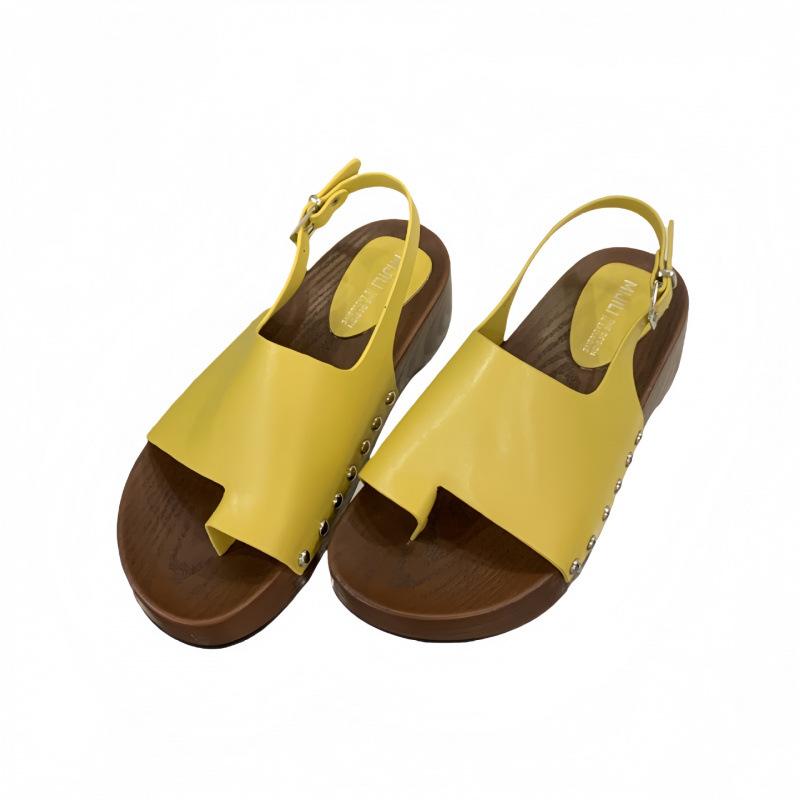 2025 new simple Korean version of the style platform sandals Roman summer wear beach word with slippers women