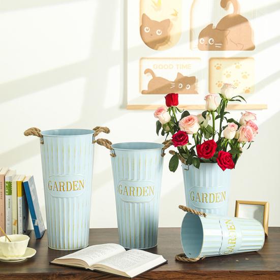 Deep Bucket Vase Galvanized Iron Flower Bucket with Rope Handles Retro Farmhouse Vase for Home Flower Arrangement