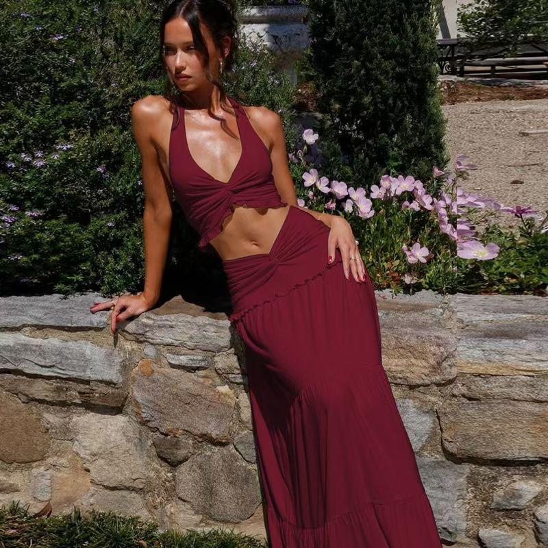 

Fashion New Sexy Kinked Pleated Halterneck Vest Skirt Suit Tank Top and Skirt Set Burgundy M