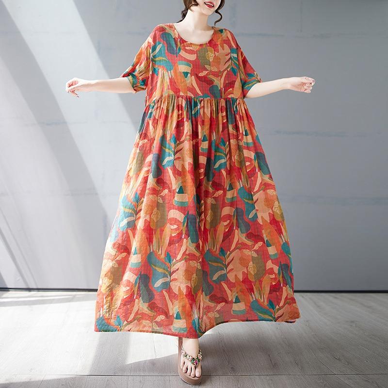 Sommer neues einfaches böhmisches langes Kleid gefettetes und vergrößertes kurzärmeliges Rundhals-Druckkleid Damenbekleidung