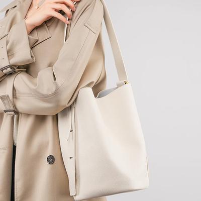 Leather Bucket Bag, Women's Lazy Style Cowhide Tote Bag, Large Capacity, High-end Feeling, Commuting Single Shoulder, Mother and Child Armpit Bag