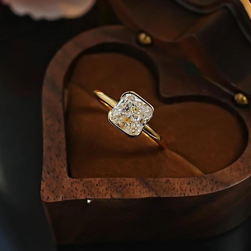 S925 Silver Ring with Minimalist Style, Small Square Candy, Redion Crushed Ice Cutting, Gold-plated, Niche and Versatile Jewelry