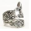 Hot-Selling Women's Dark Flower Engagement Ring: Blooming Floral Design, Perfect Christmas Gift