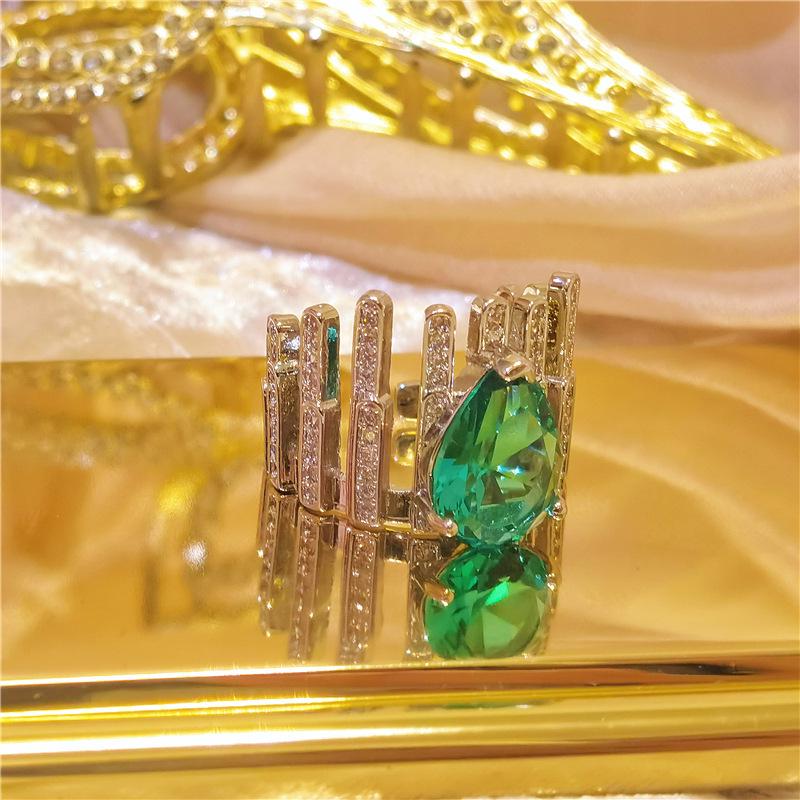 Elegant Adjustable Emerald Crown Ring for Women - Luxurious and Versatile Adjustable Open Size
