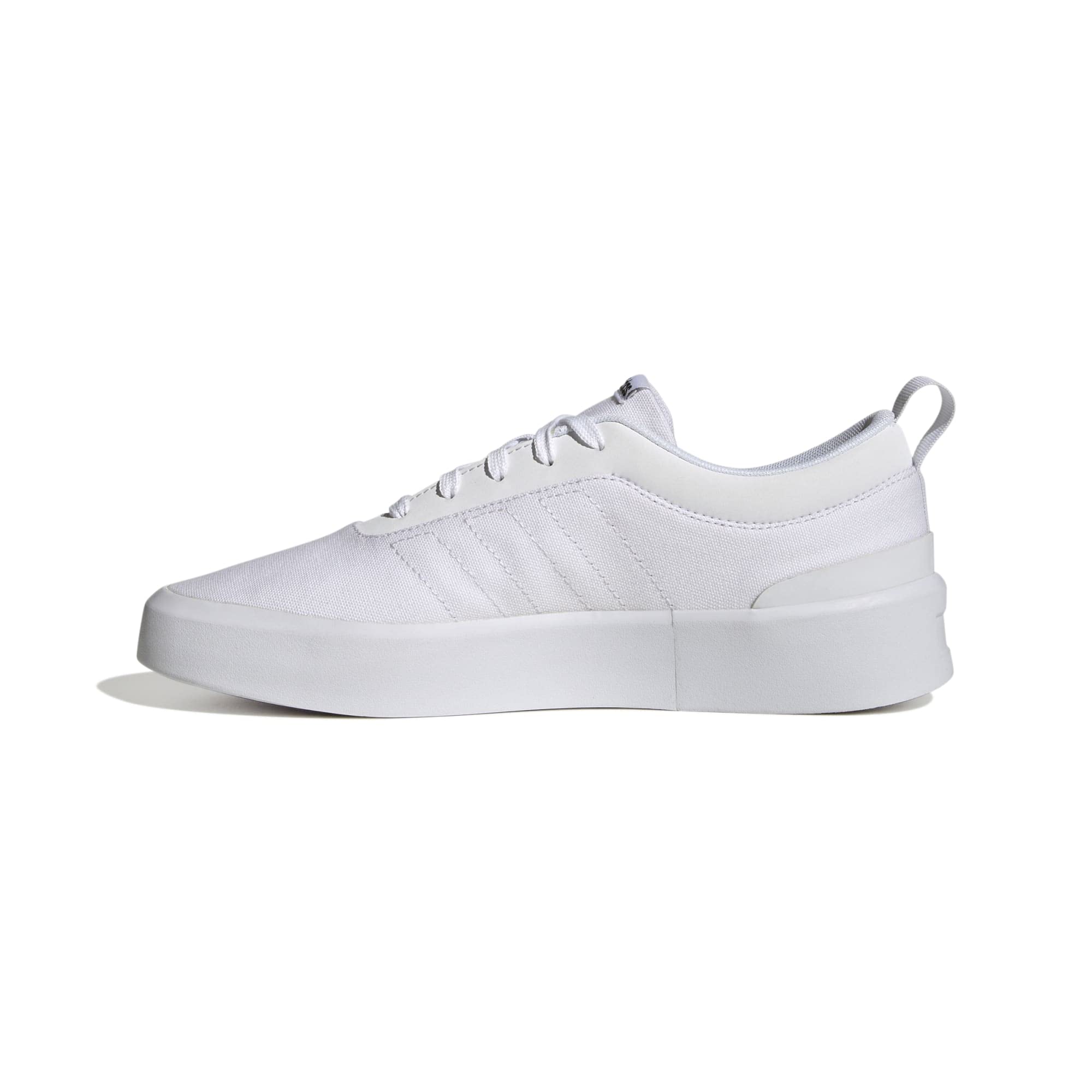 

Кроссовки FUTUREVULC для женщин Обувь Черный см [Adidas] (GX4193) Белый/Белый/Основной 24.5