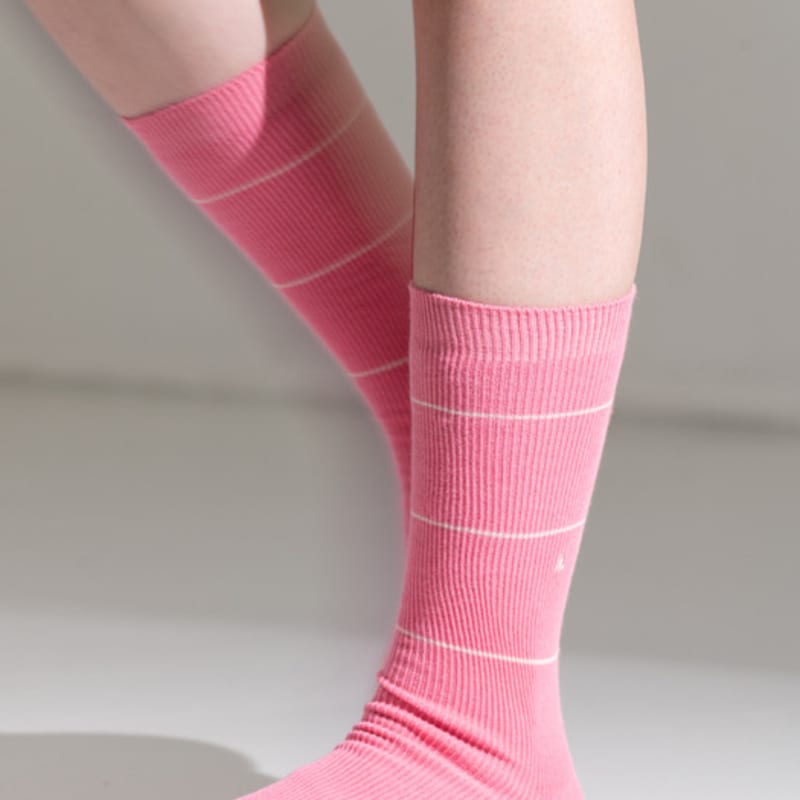 Hiig [no.437] Pink Stripe Socks