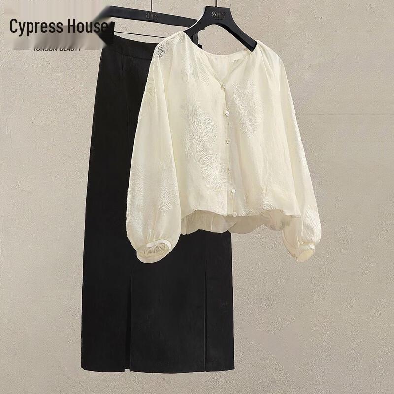 Women s Embroidered V-Neck Long Sleeve Shirt L